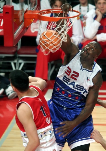 内马尔派对女郎：别骂我了，我只是做自己的工作而已，没想当正宫.