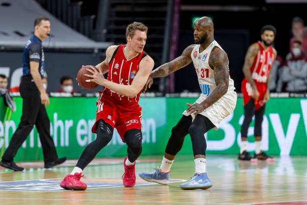 互相支持的 互相支持的