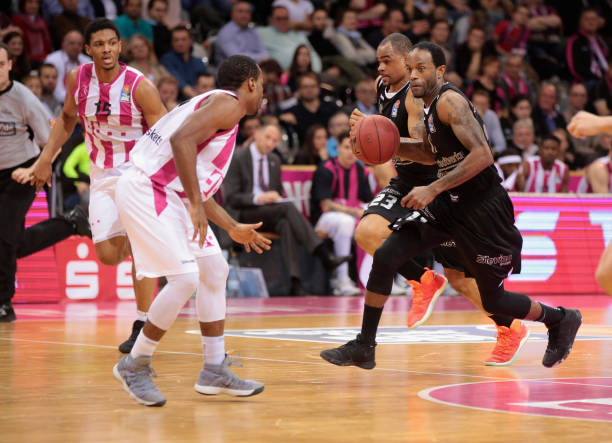 的比赛奠定 的比赛奠定